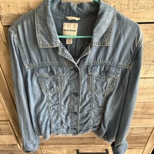Tommy Bahama Light Wash Denim shirt in Blue